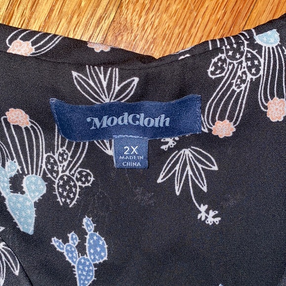 ModCloth Cactus Print Unrivaled Enjoyment Black 2XL Top ModCloth Plus Quirky - Picture 4 of 5